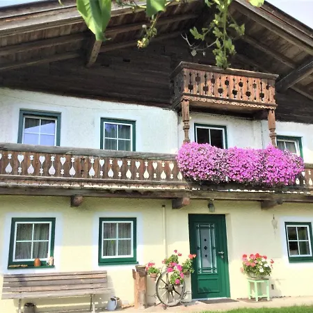 Comfortable Holiday With Garden In